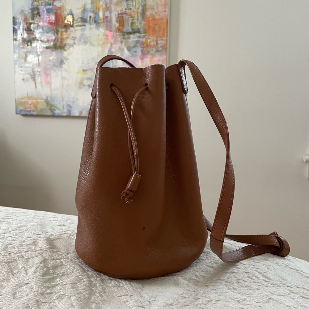 Baggu brown leather bucket bag
